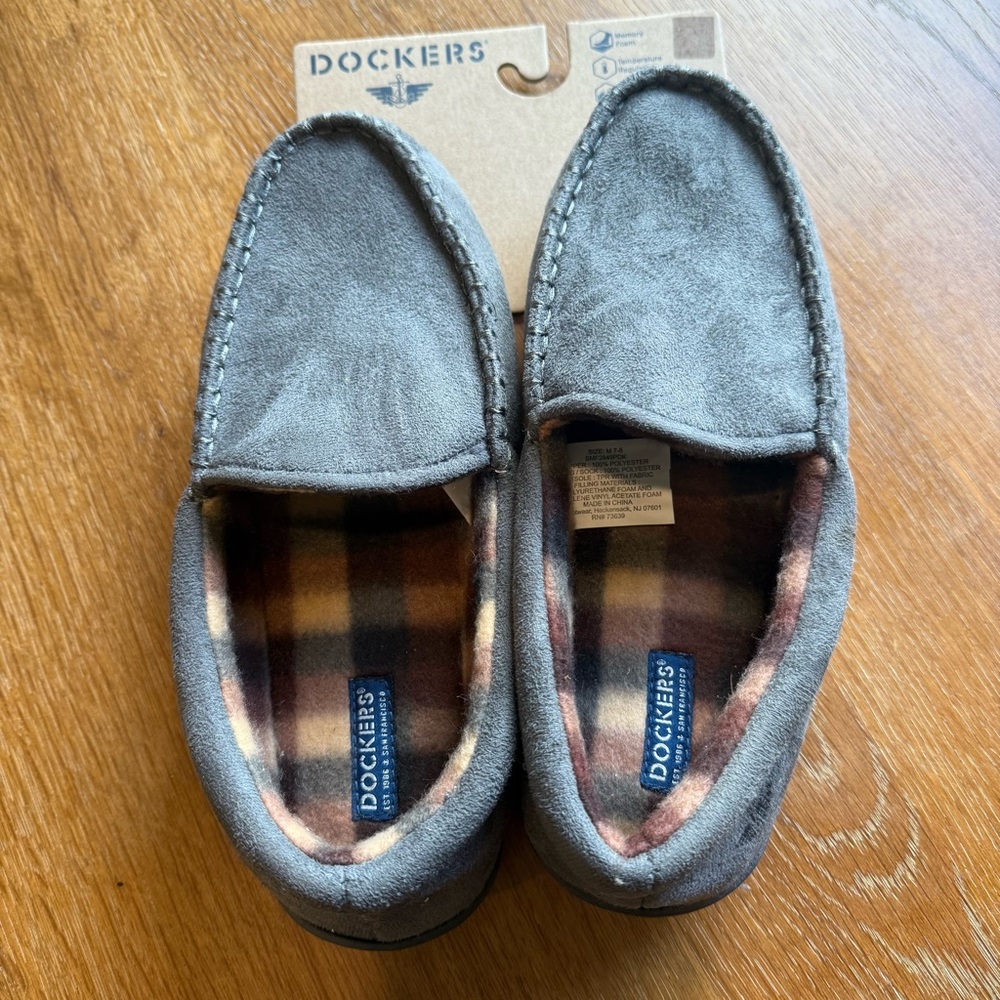 Dockers Gray Suede Slip-On Loafers M 7-8 NEW